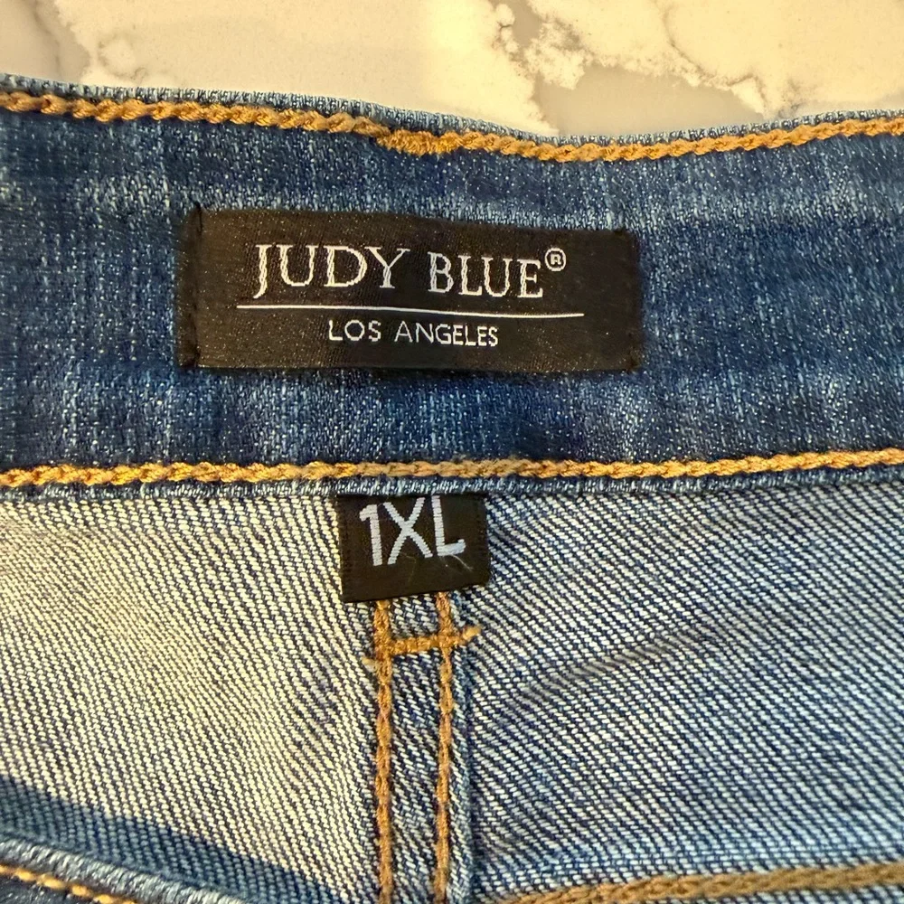 Judy Blue Ripped Indigo Jean Shorts, 1XL - Picture 3 of 5